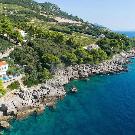 Amazing In Dingac With 2 Bedrooms *