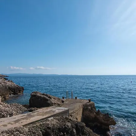アパート Amazing In Dingac With 2 Bedrooms *
